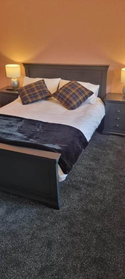 Swindon 6 Deluxe Doubles 2 With En Suite In Large House - No Pets ภายนอก รูปภาพ