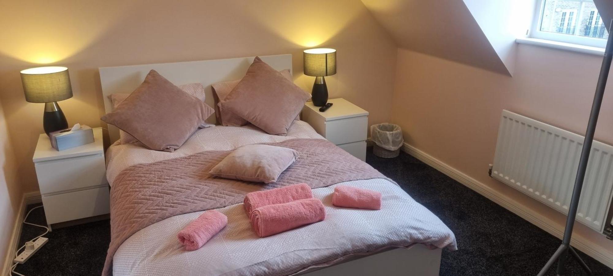Swindon 6 Deluxe Doubles 2 With En Suite In Large House - No Pets ภายนอก รูปภาพ